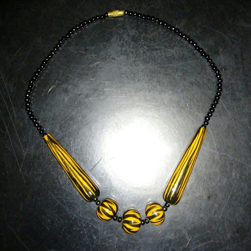 Painted Horn Hairpipe Necklace